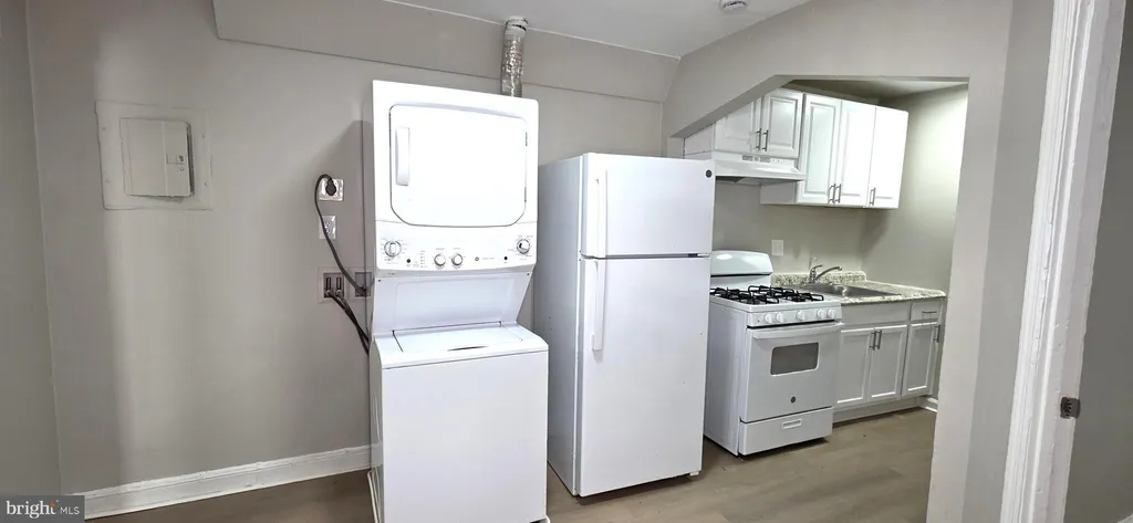 Additional image 11 of 3207 11th Pl SE Unit 2, Washington, DC 20032