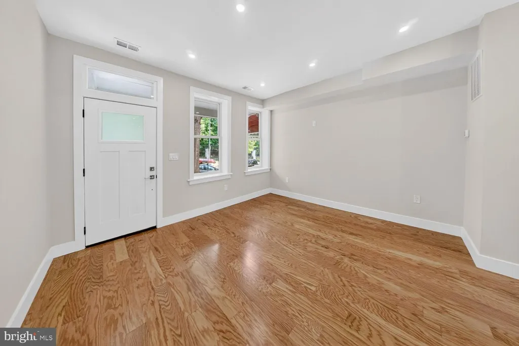 Additional image 3 of 237 Rock Creek Church Road NW, Washington, DC 20011