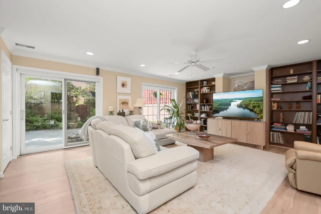 Additional image 3 of 2735 Unicorn Lane NW, Washington, DC 20015