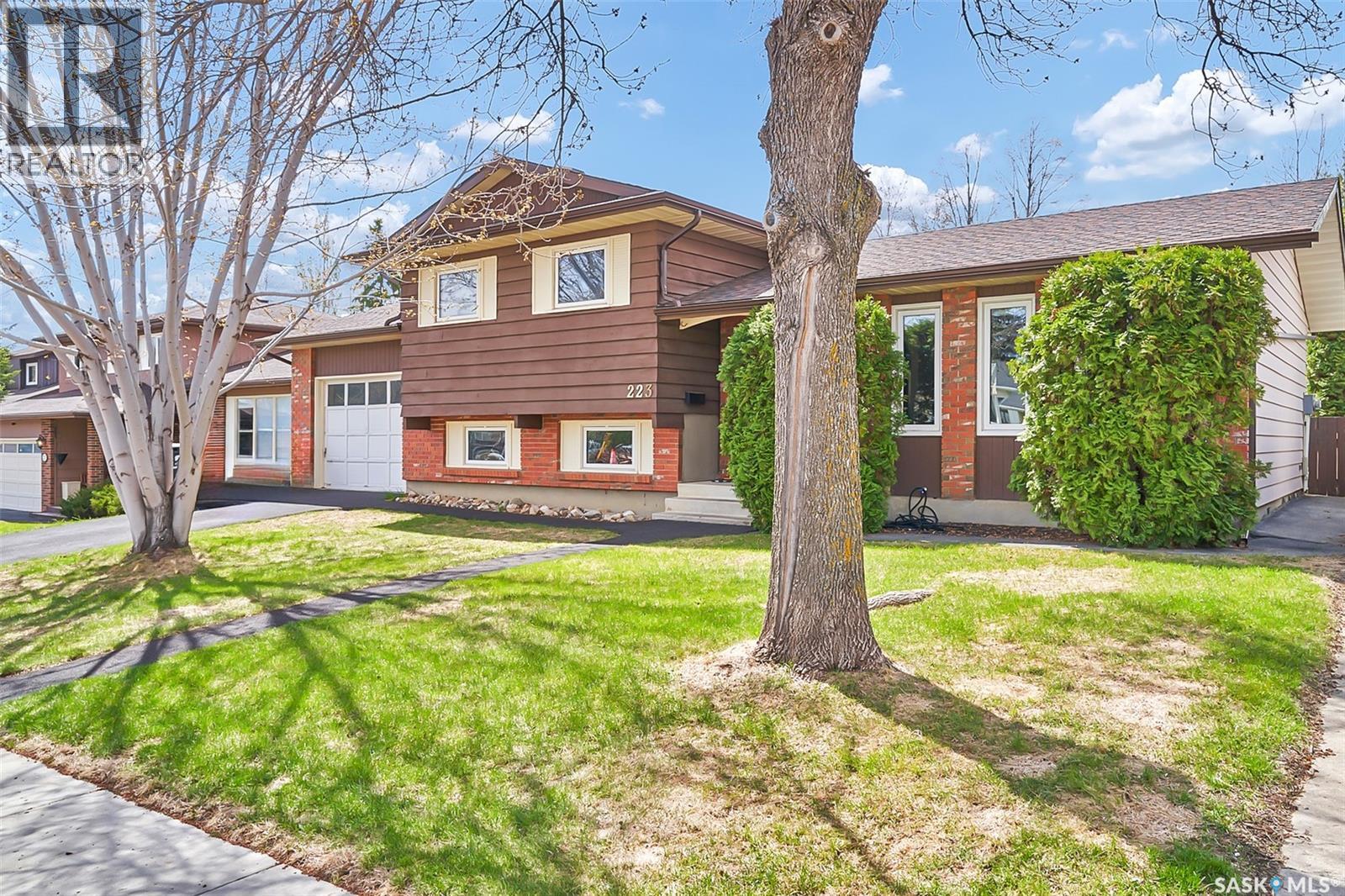 223 Penryn CRESCENT