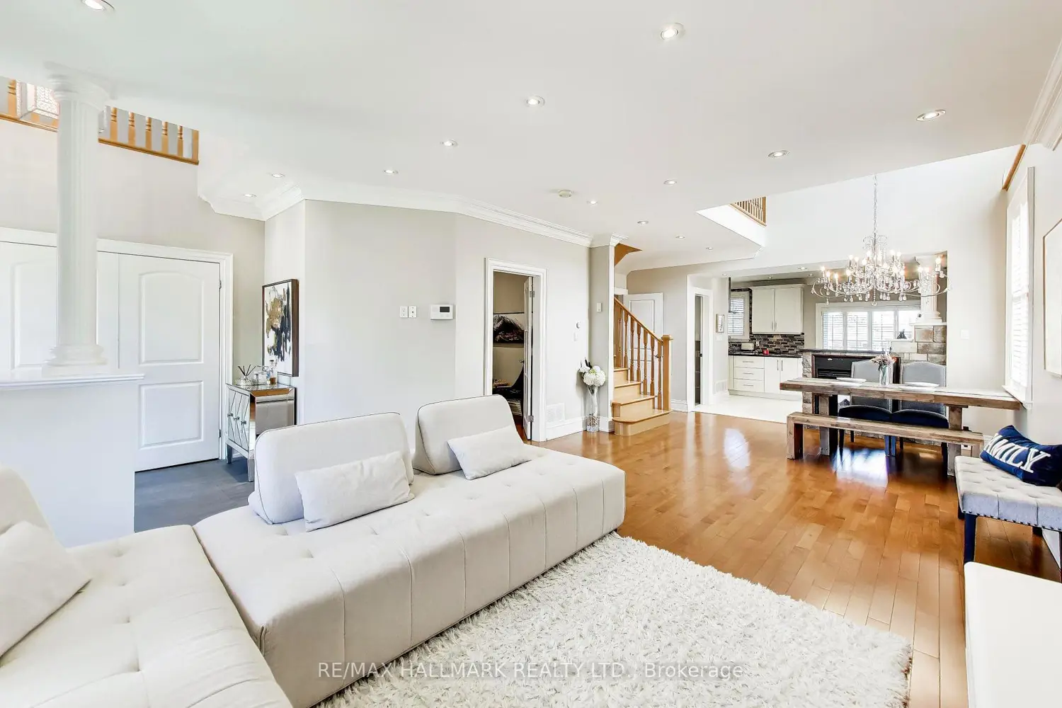 31 Ivanhoe Court photo 2