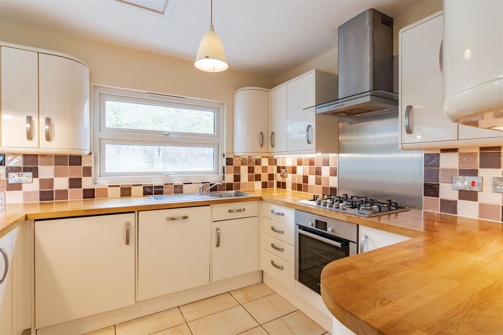 Additional image 6 of 2 bed semi-detached bungalow for saleKnights Croft, New Ash Green DA3
