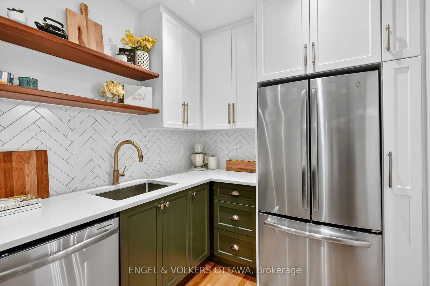 Additional image 10 of 320 Waverley Street Apt. 2