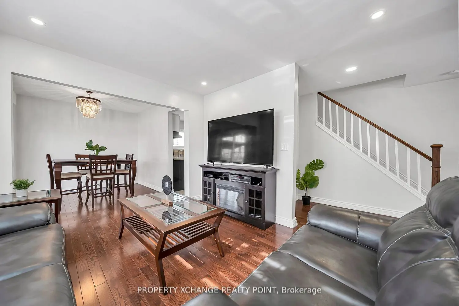 12 Waverly Street photo 2