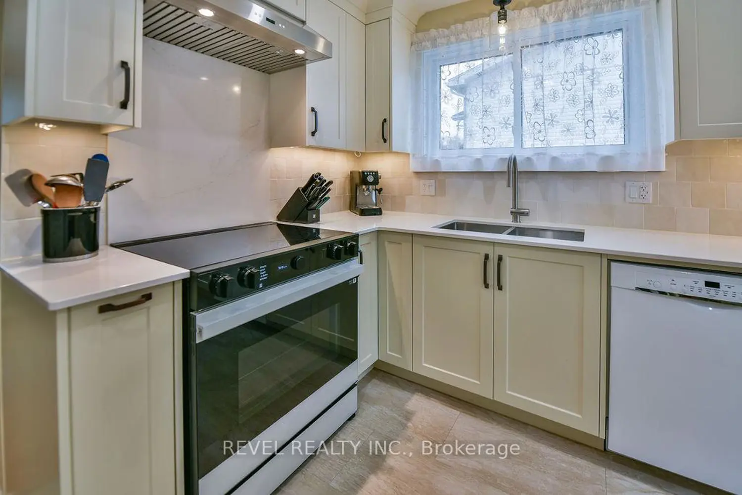 Additional image 3 of 393 Shub Avenue