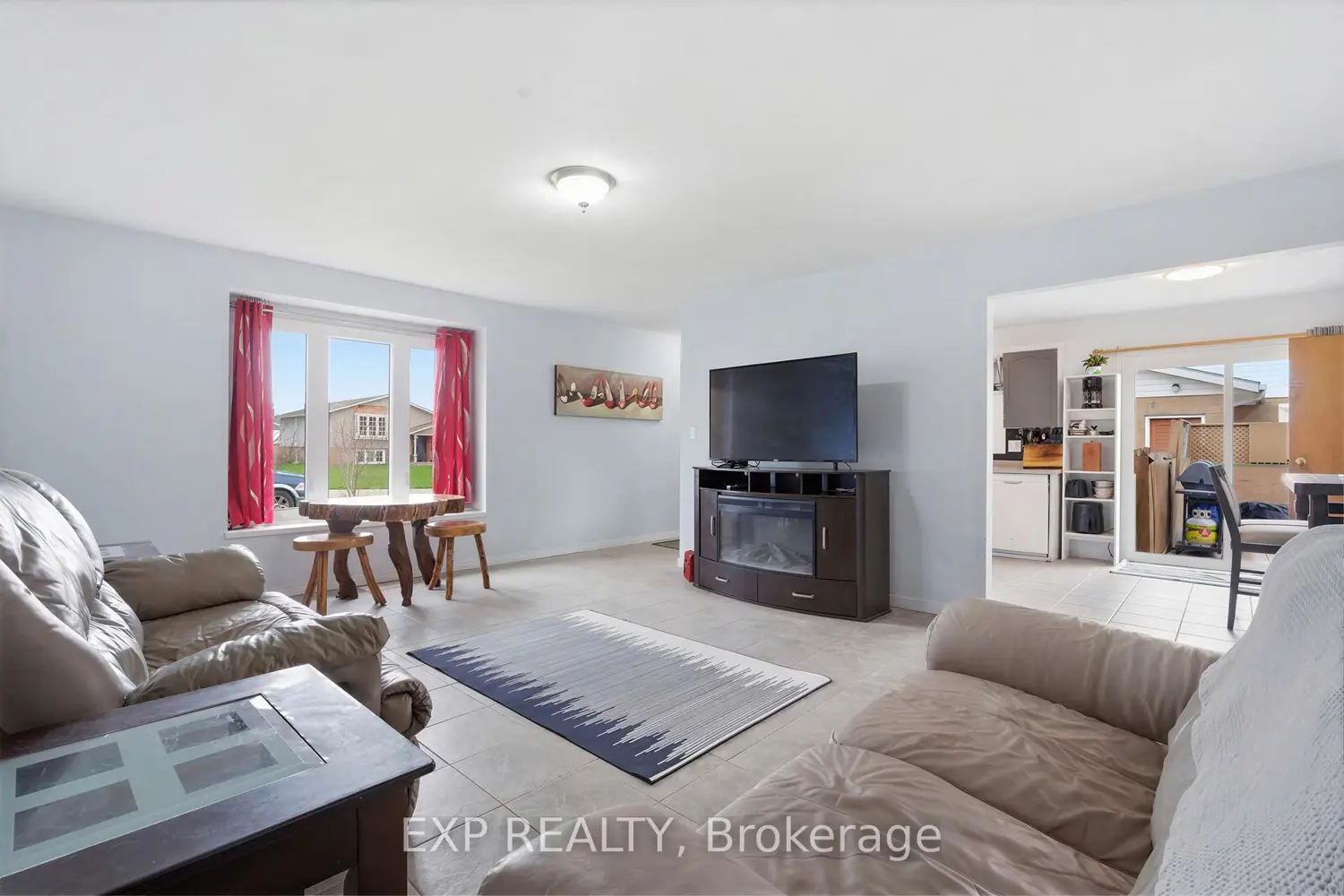 8 Abbott Lane photo 5