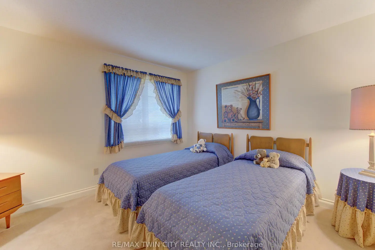 Additional image 10 of 298 Roxton Drive 13