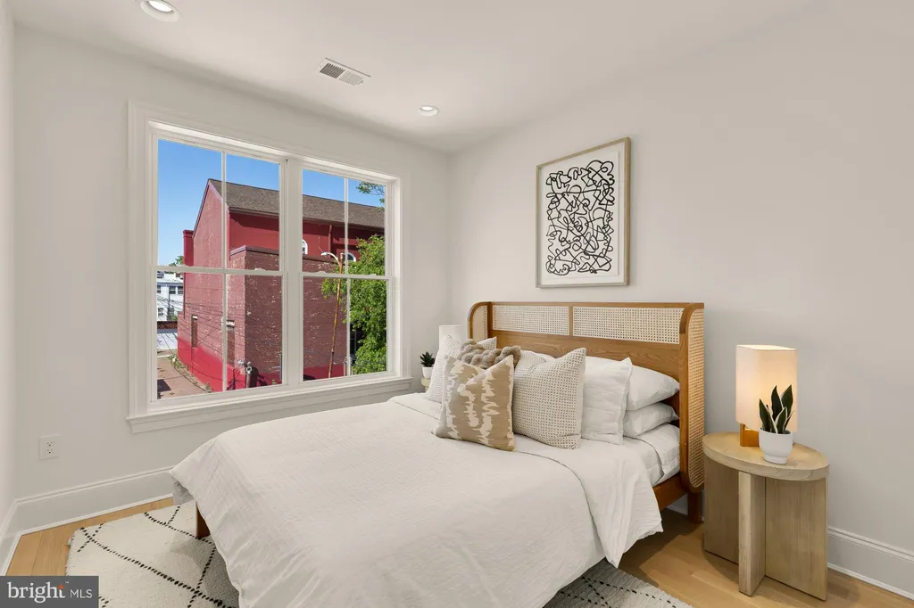 Additional image 25 of 1010 I Street NE, Washington, DC 20002