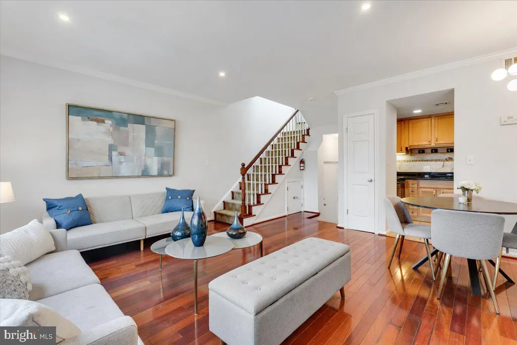 1949 Calvert Street NW Unit E, Washington, DC 20009 photo 4