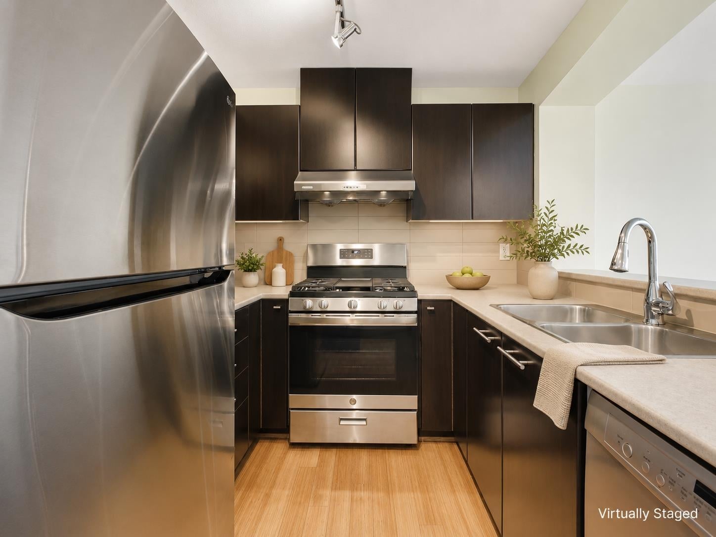 Additional image 5 of 401-9319 University Crescent, Burnaby, BC, V5A 4Y5