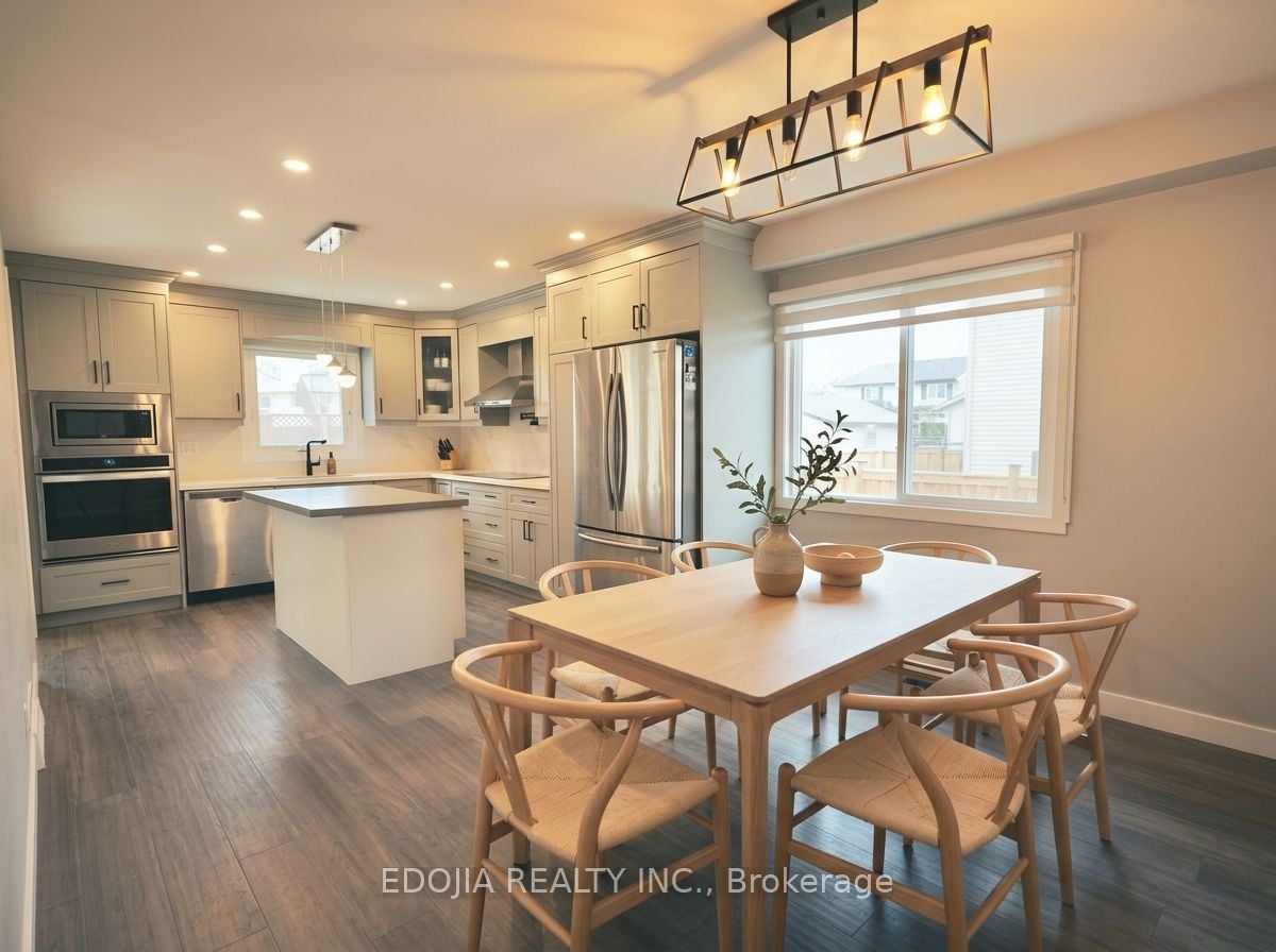 Additional image 6 of 136 Bristol Road, Newmarket, ON, L3Y 7W8