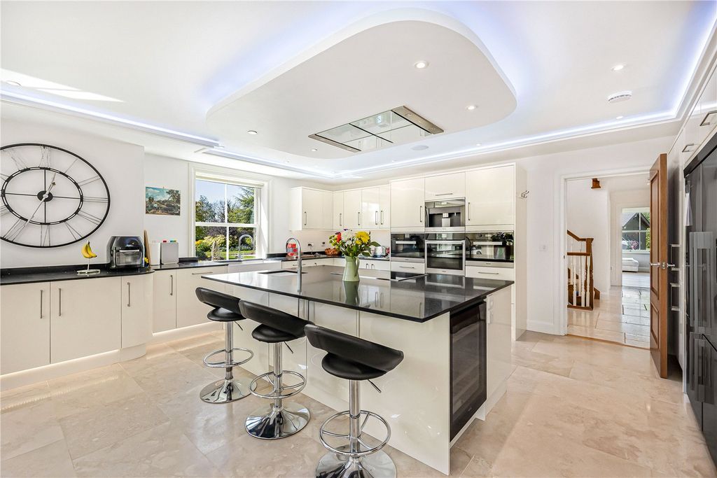 Additional image 4 of 6 bed detached house for saleMaidensgrove, Henley-On-Thames, Oxfordshire RG9