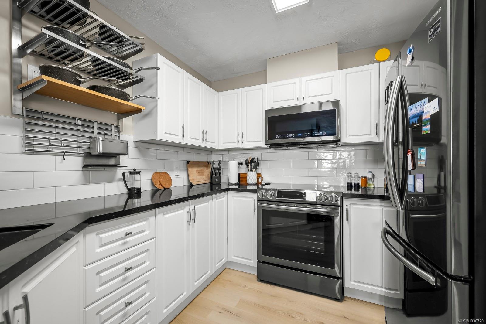 Additional image 4 of 203-4706 Alderwood Place, Courtenay, BC, V9N 9A1