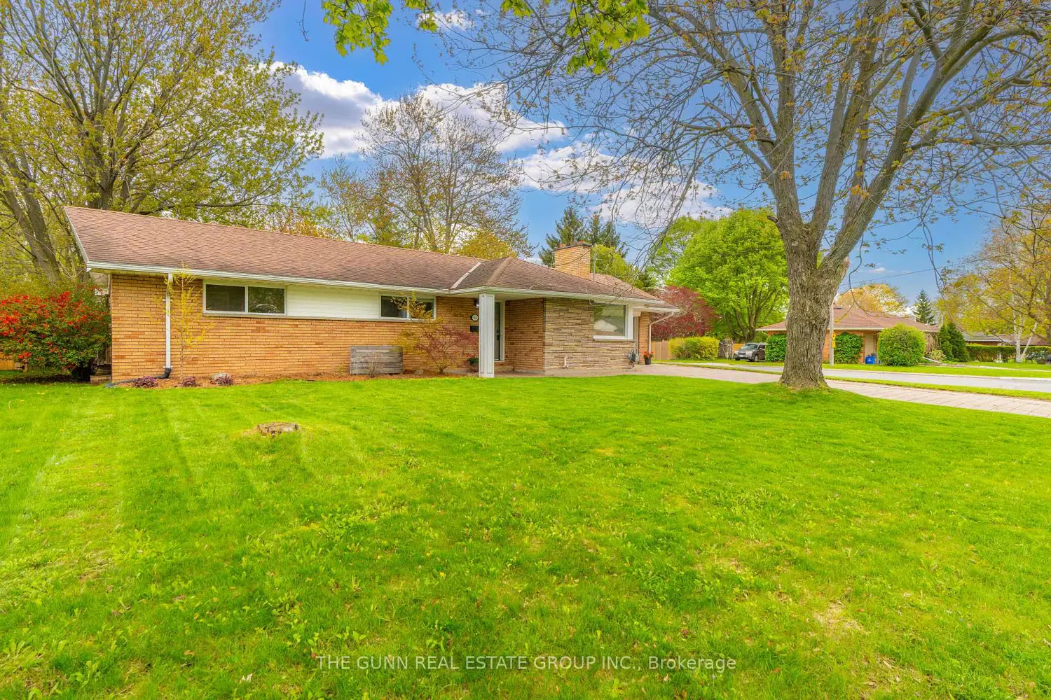 583 Oakridge Drive