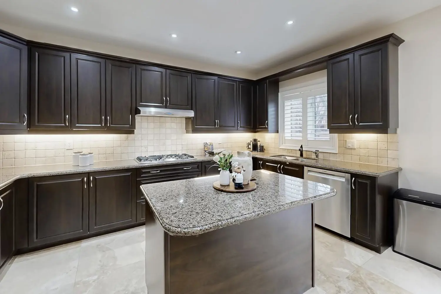 Additional image 9 of 33 Gambit Avenue