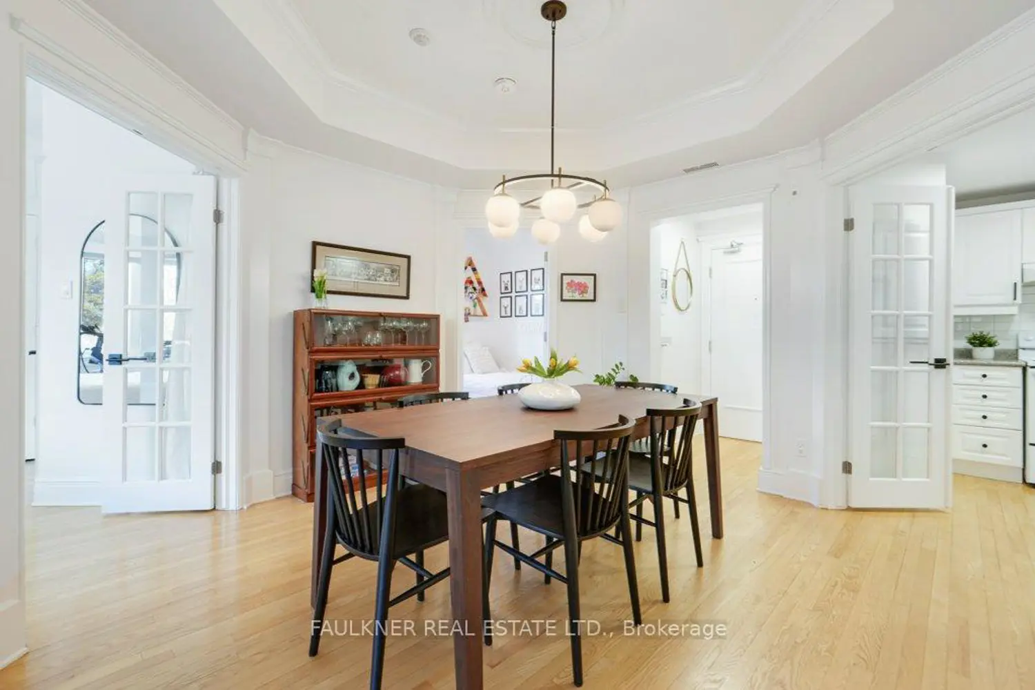 130 Glebe Avenue 203 photo 3