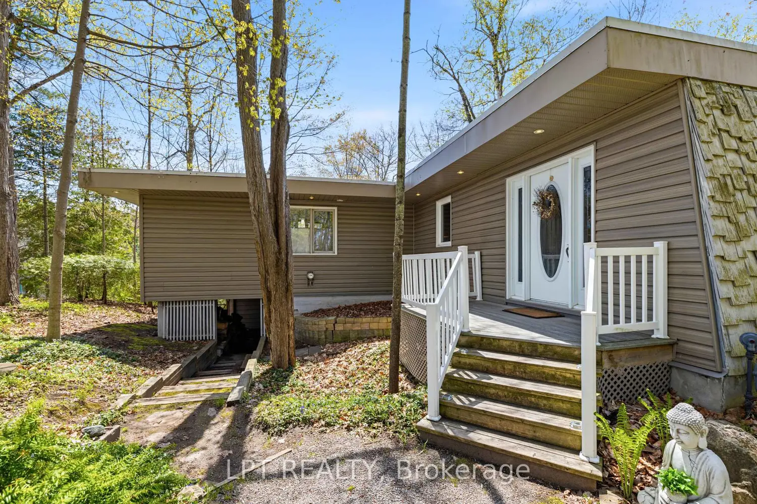 125 Sibbald Crescent photo 4