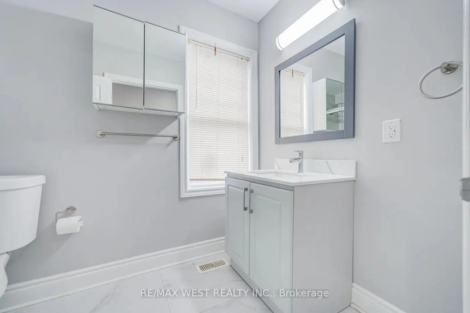 Additional image 8 of 326 Queen Street