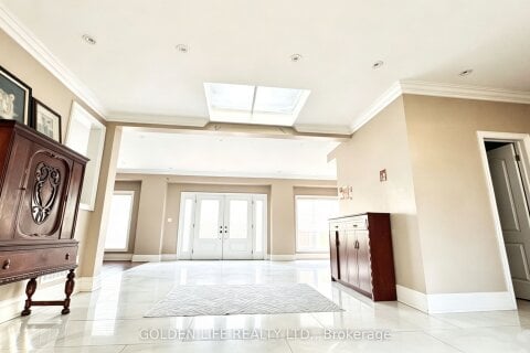 Additional image 8 of 33 South Marine Drive, Toronto, ON, M1E 1A1
