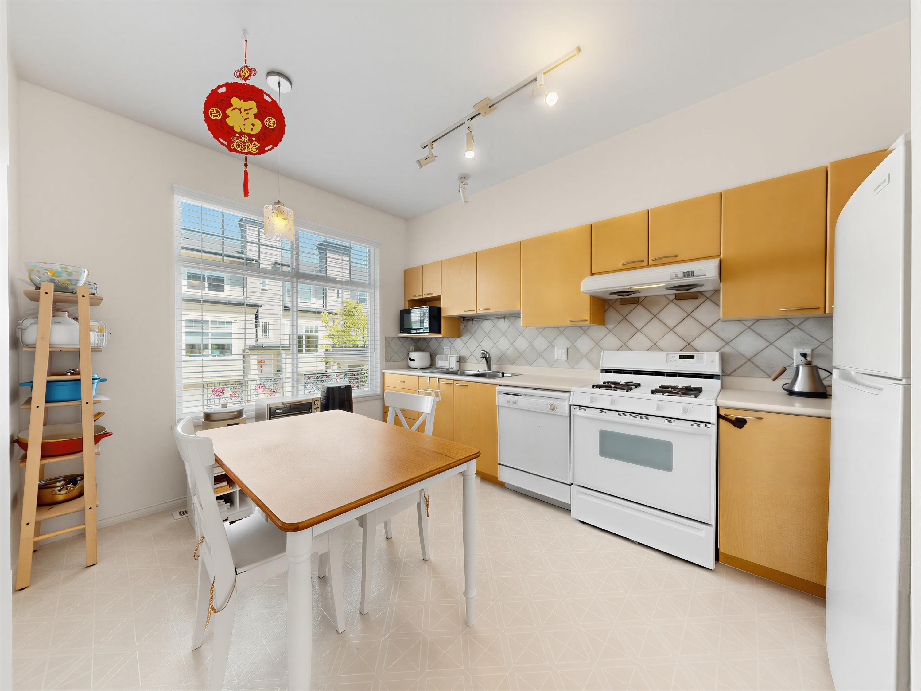 Additional image 4 of 61-3711 Robson Court, Richmond, BC, V7C 5T8
