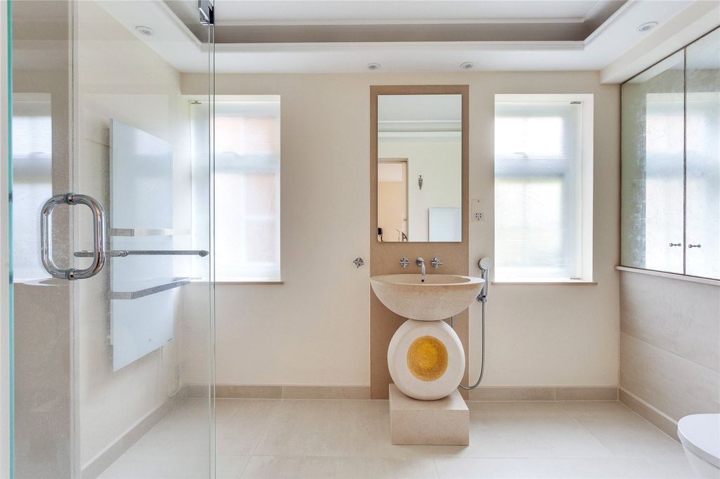 Additional image 15 of 3 bed flat for salePhyllis Court Drive, Henley-On-Thames, Oxfordshire RG9