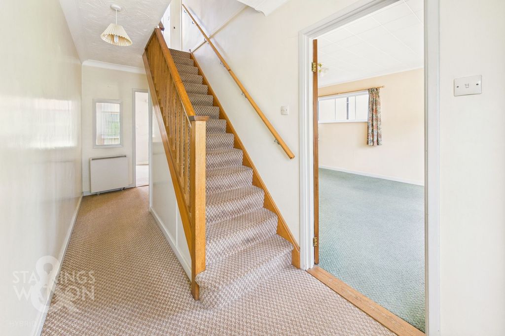 2 bed bungalow for saleStation Road, Ditchingham, Bungay NR35 photo 4