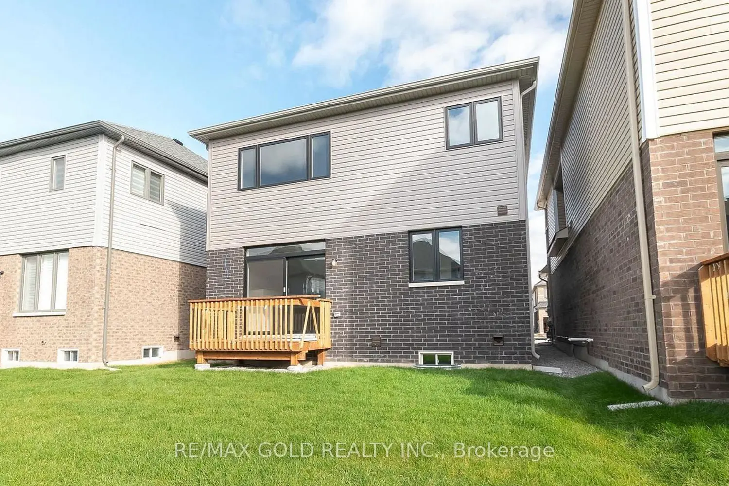 Additional image 13 of 151 Terry Fox Drive