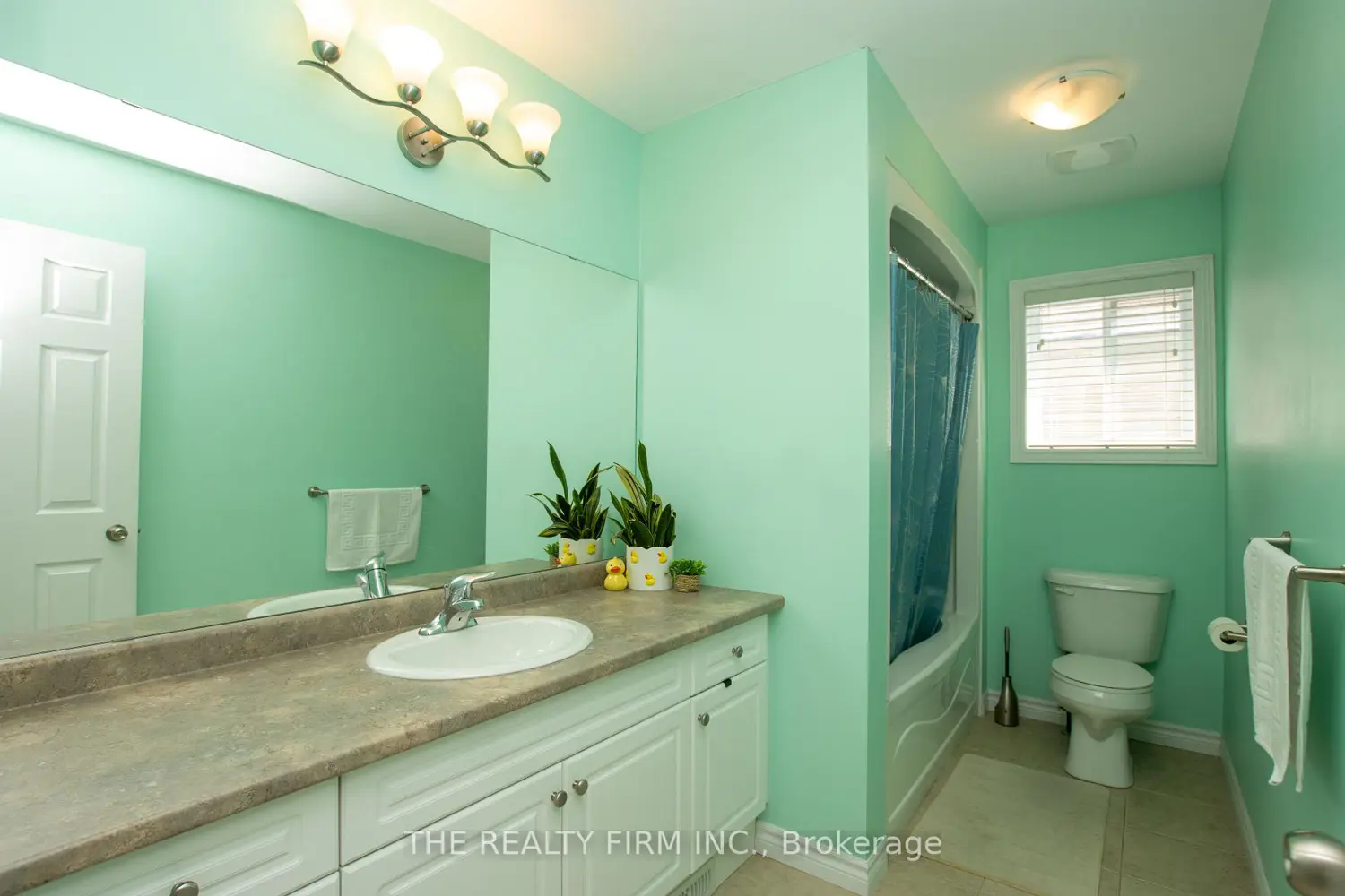 Additional image 11 of 884 Reeves Avenue