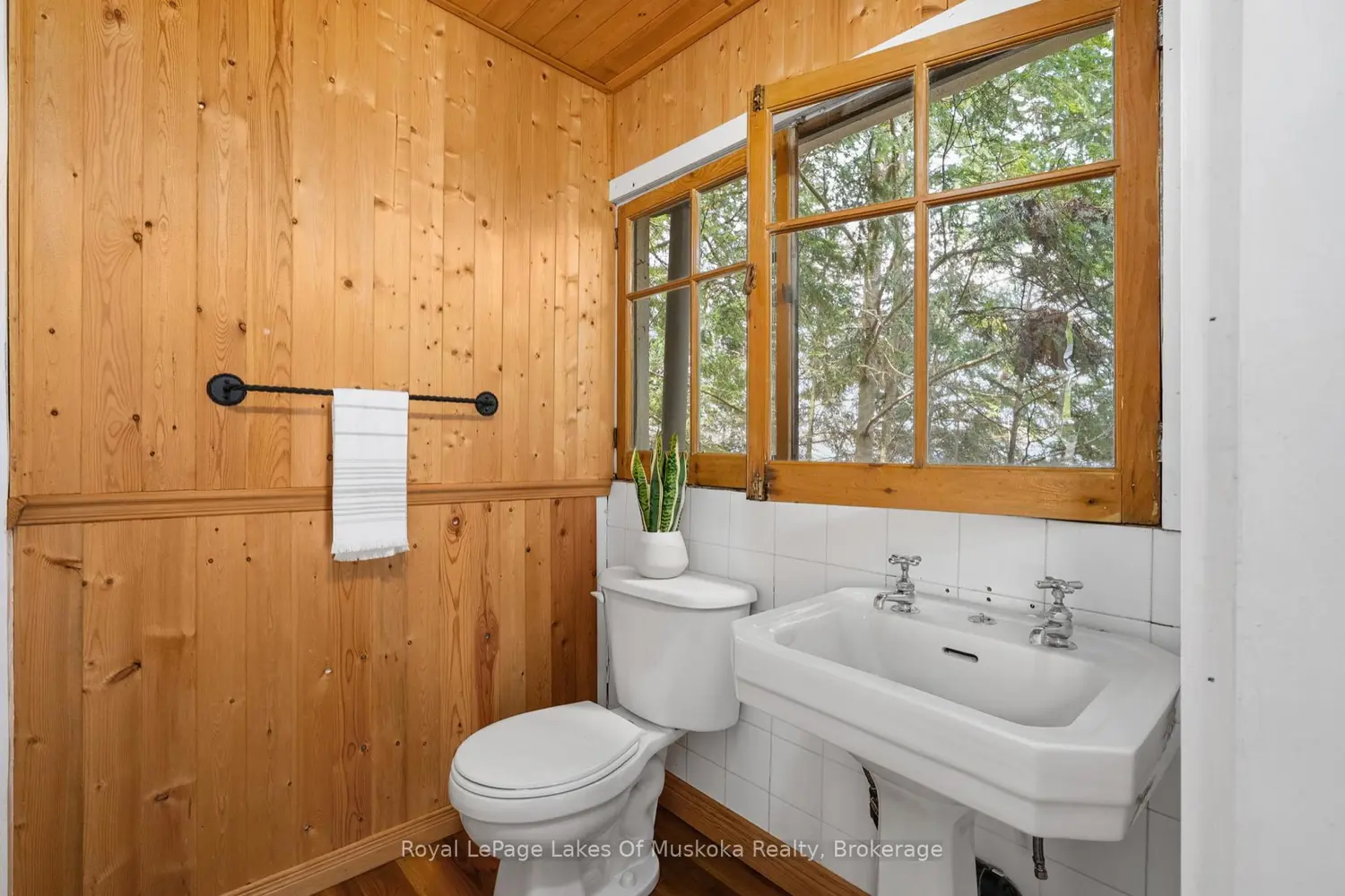 Additional image 8 of 1044 Bigwin View Lane