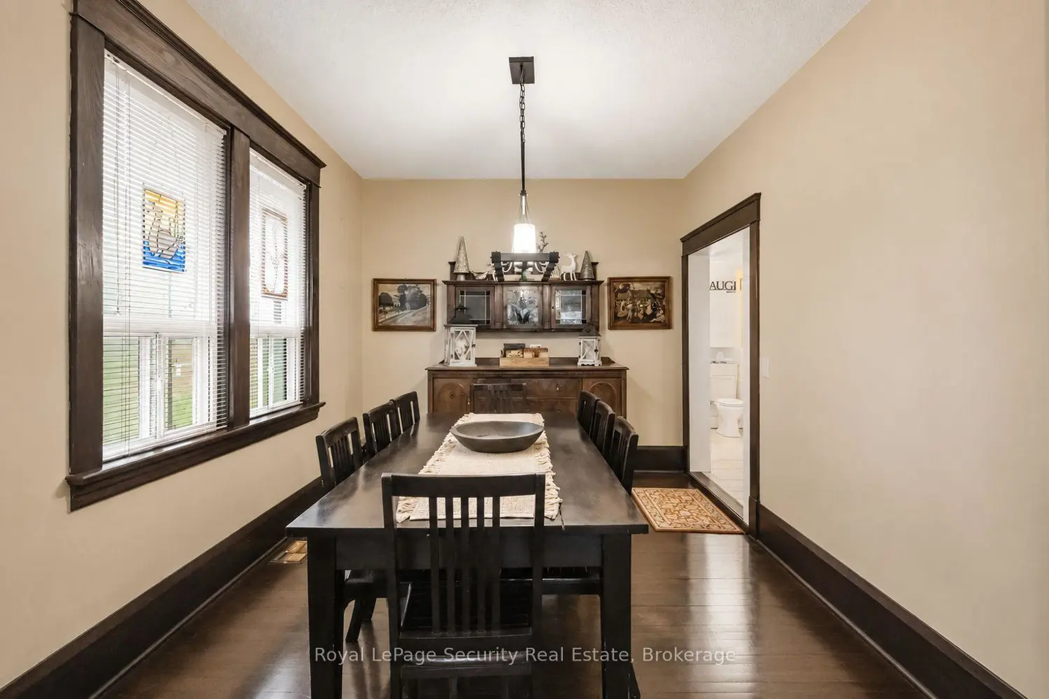27 Holley Avenue photo 2