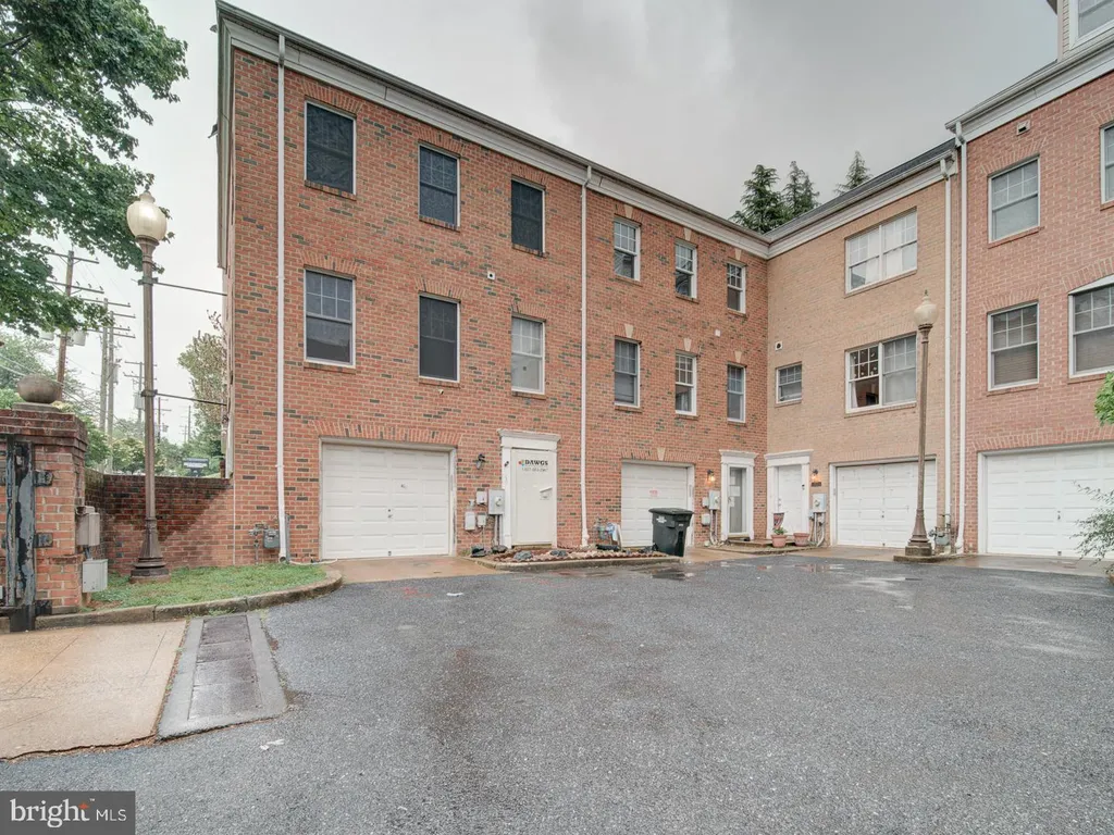 Additional image 3 of 881-A Barnaby Street SE, Washington, DC 20032