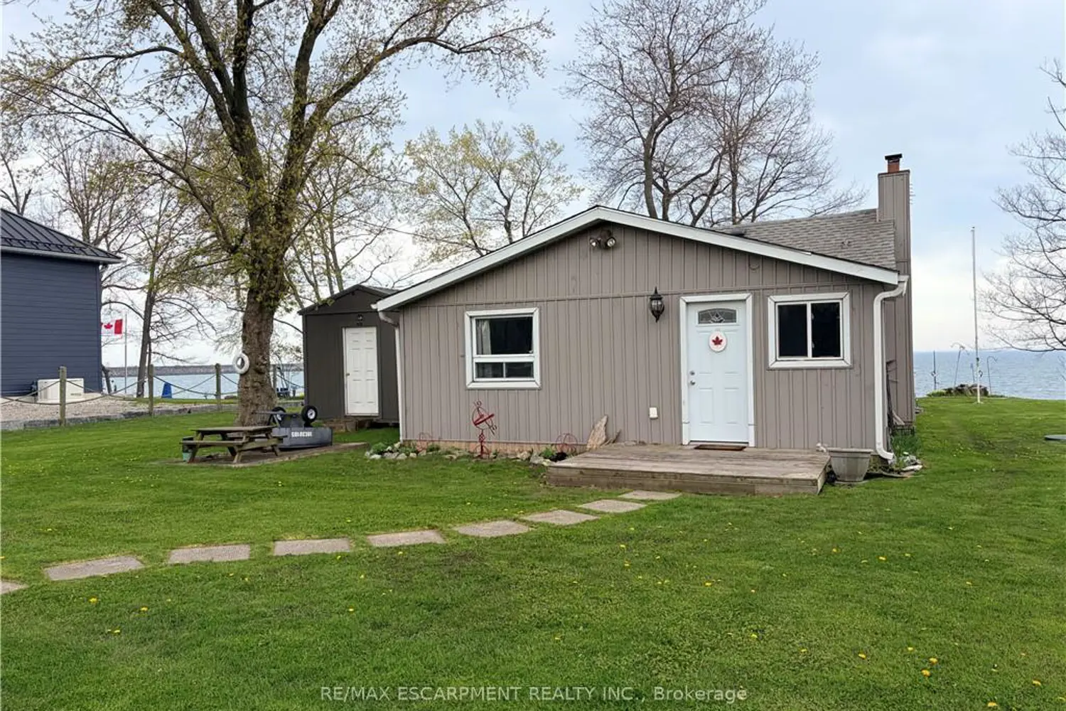 1115 New Lakeshore Road photo 4