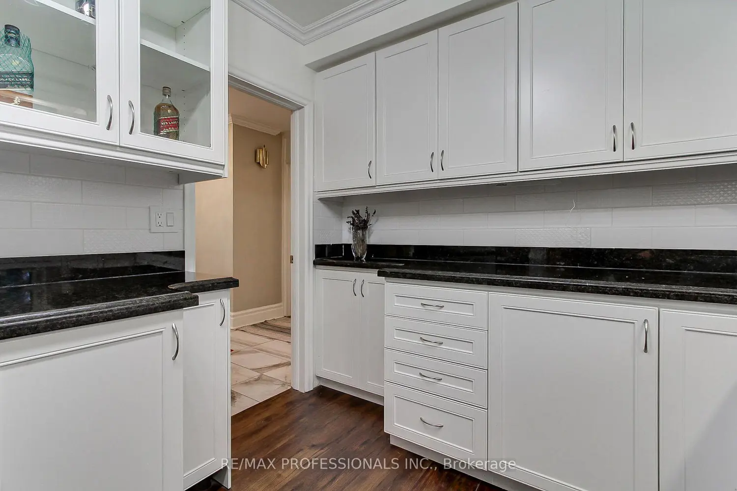 40 Cowley Avenue photo 5