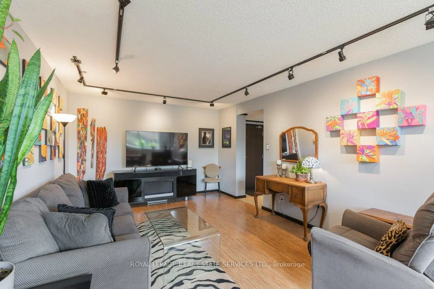 15 Maitland Place 409 photo 5