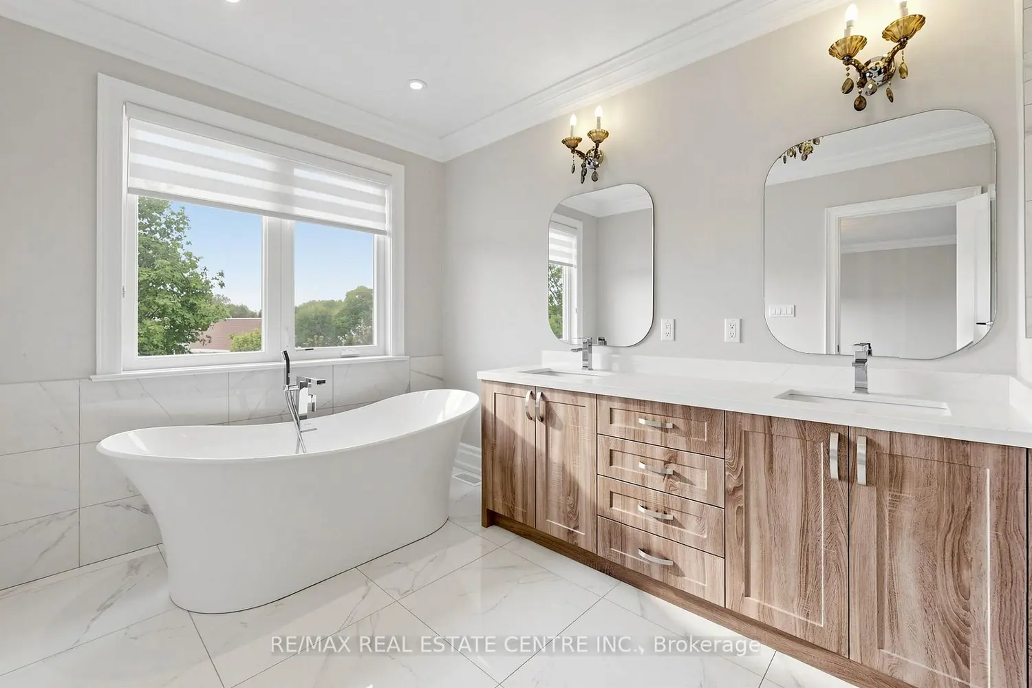 Additional image 9 of 1496 Mansfield Drive