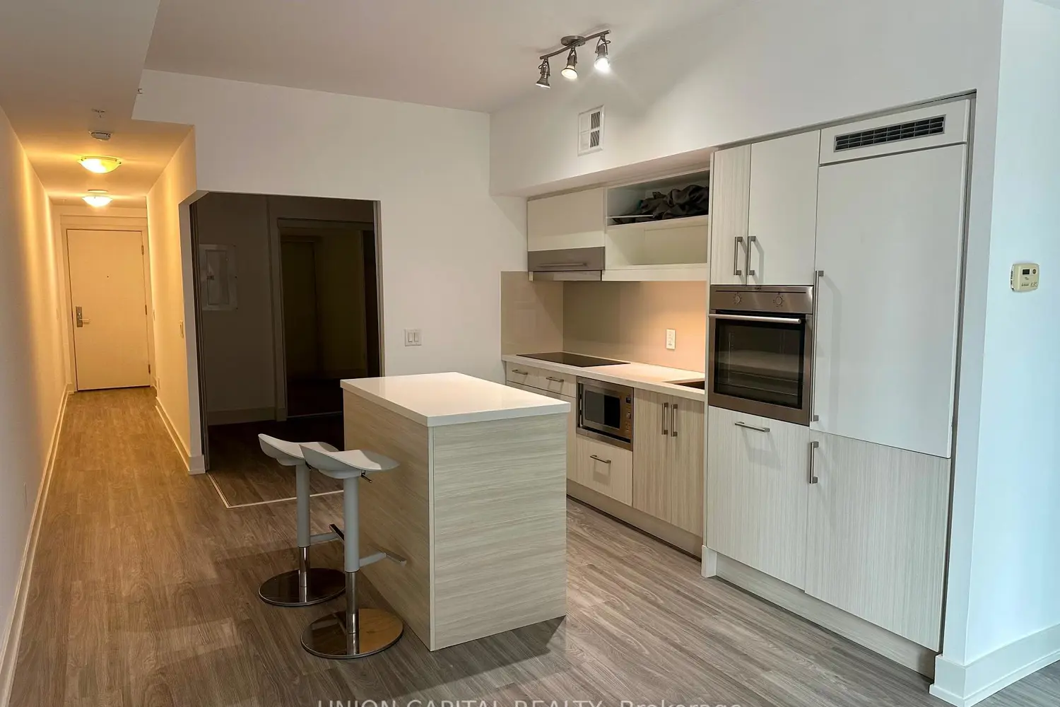39 Sherbourne Street 501
