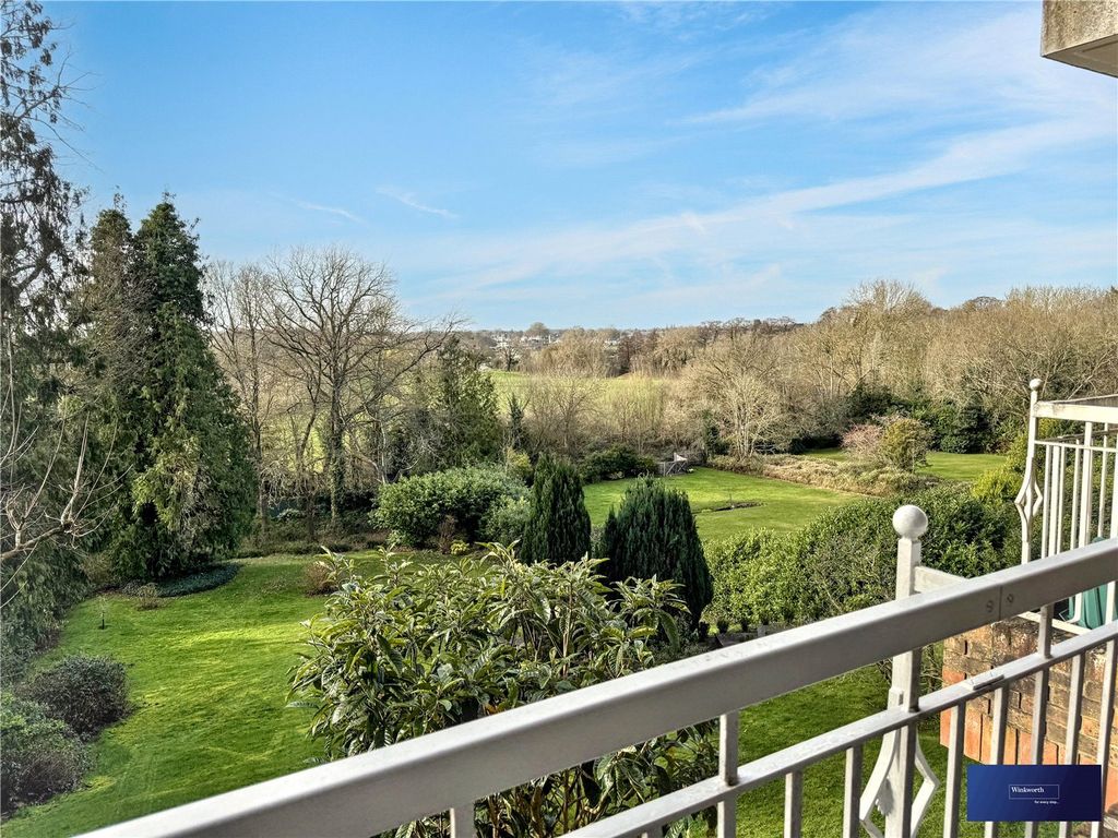 2 bed flat for saleOatlands Drive, Weybridge, Surrey KT13