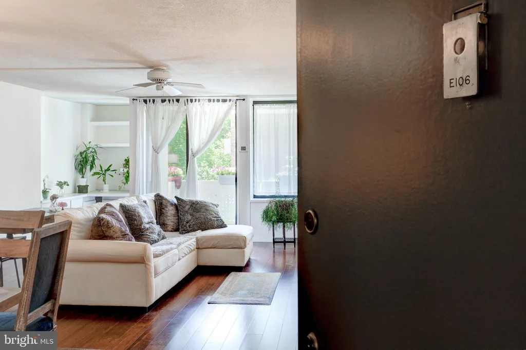 Additional image 6 of 1245 4th Street SW Unit E106, Washington, DC 20024
