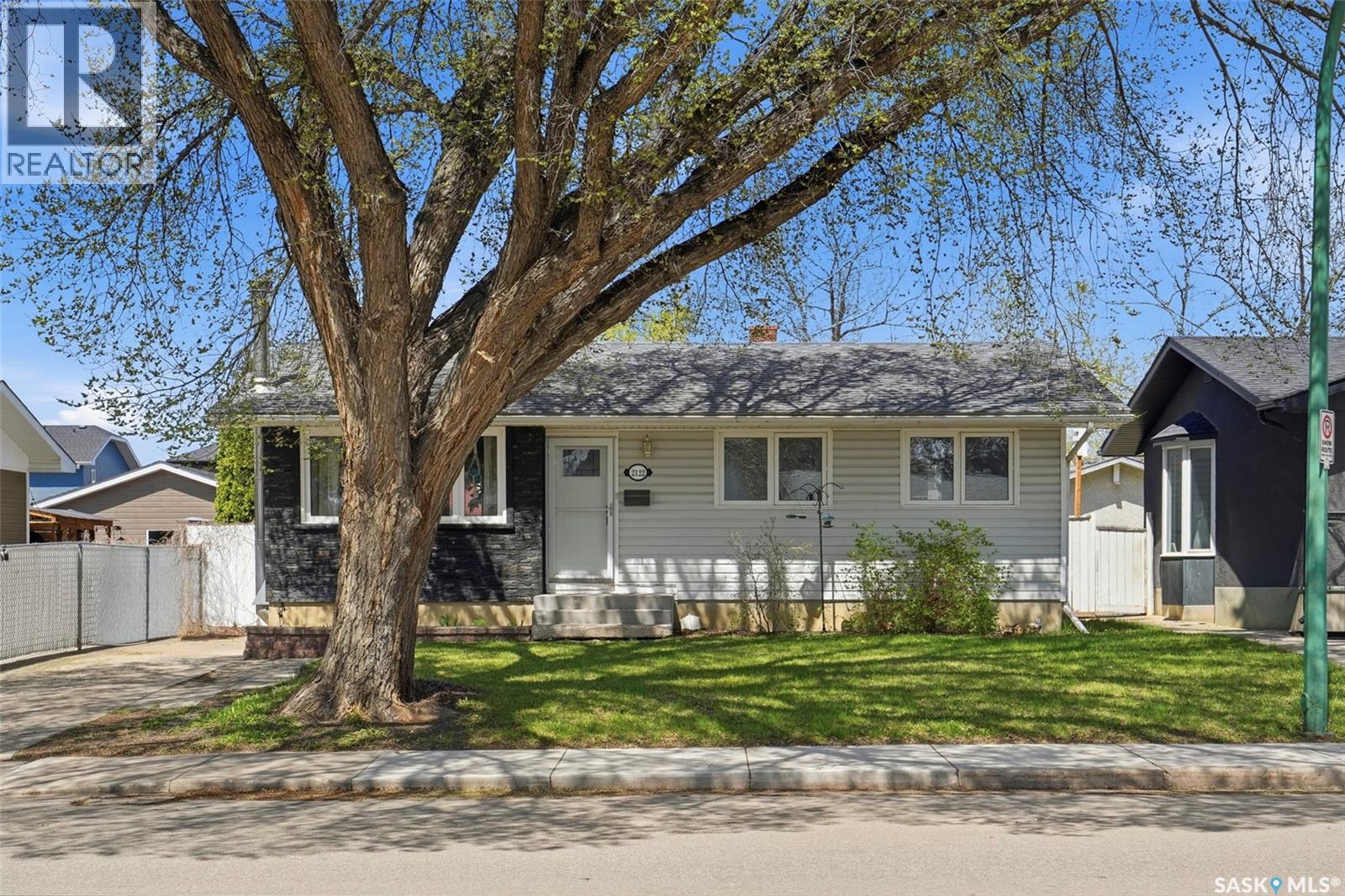 2122 37th STREET W