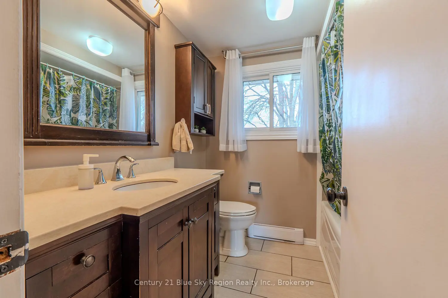 Additional image 17 of 25 Rowe Avenue