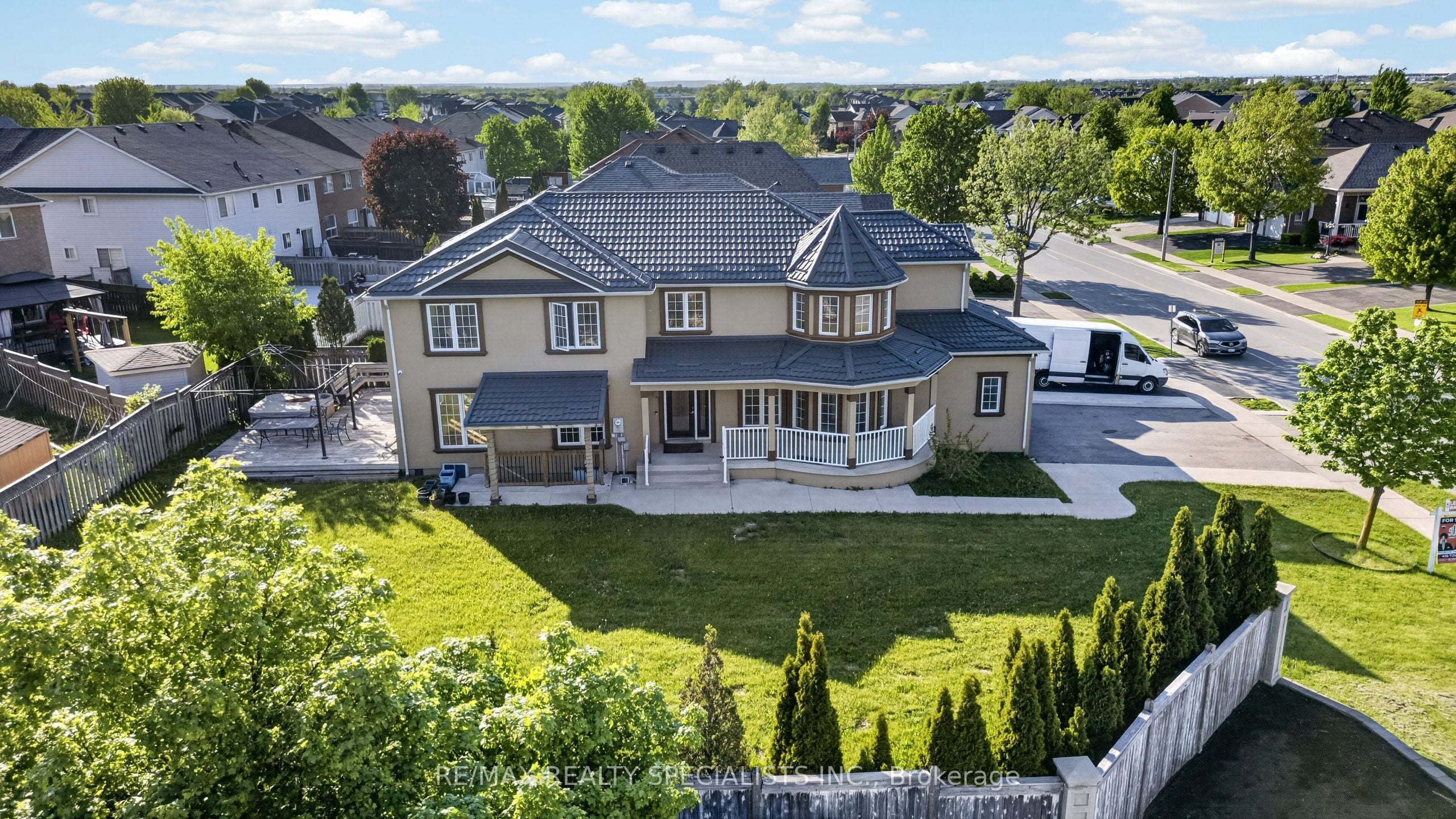 2 Fletchers Creek Boulevard, Brampton, ON, L6X 4R6