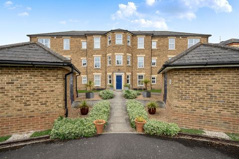 Horton Crescent, Epsom KT19