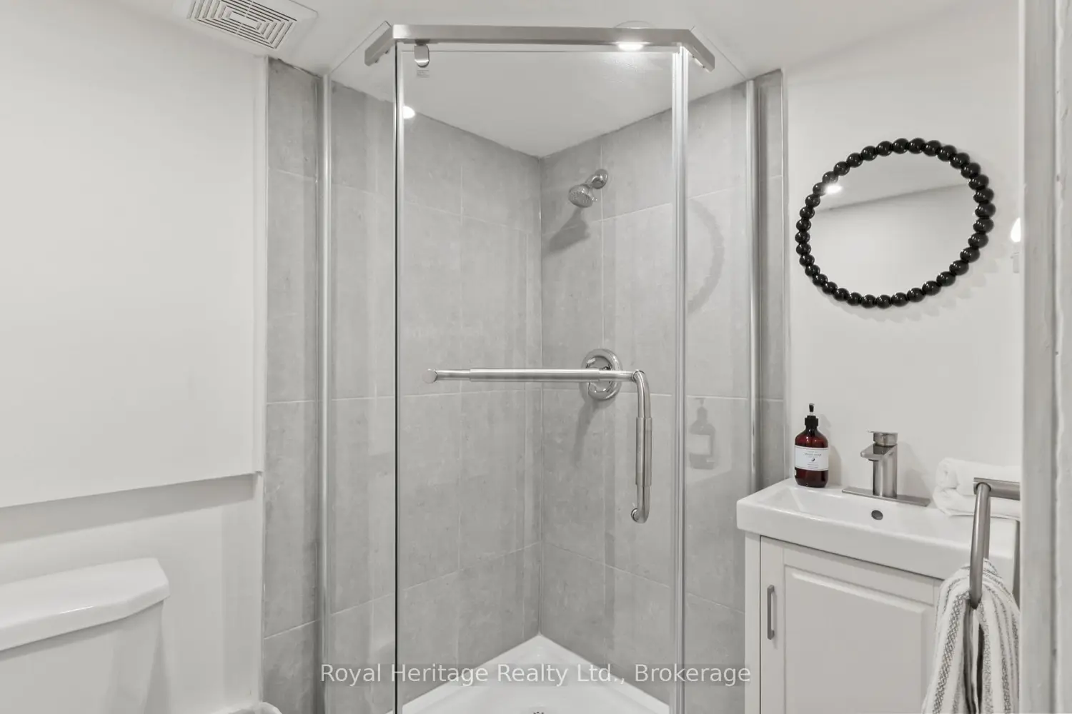 Additional image 11 of 32 Hewitt Crescent