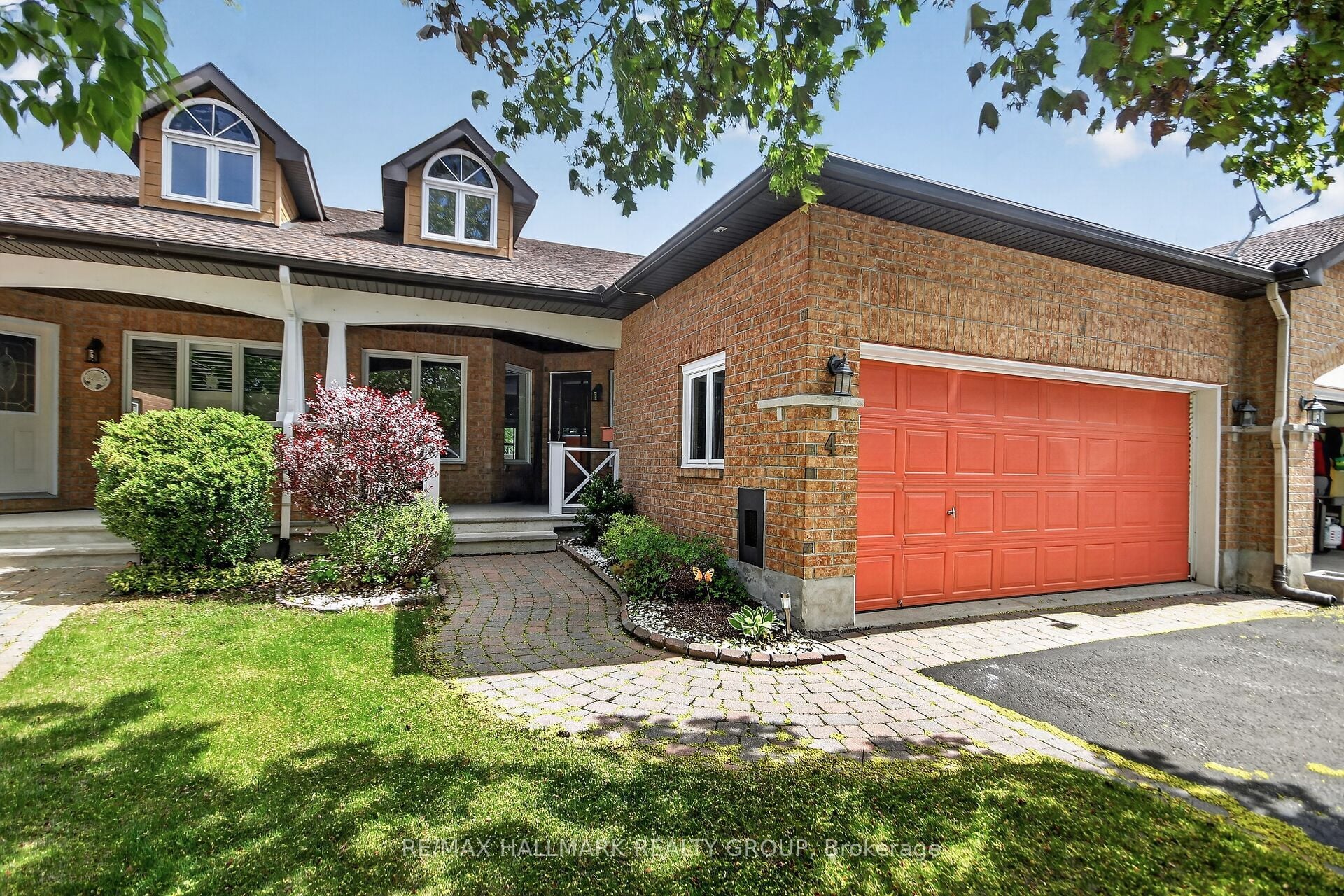 4 Peregrine Crescent, Ottawa, ON, K2M 2T3