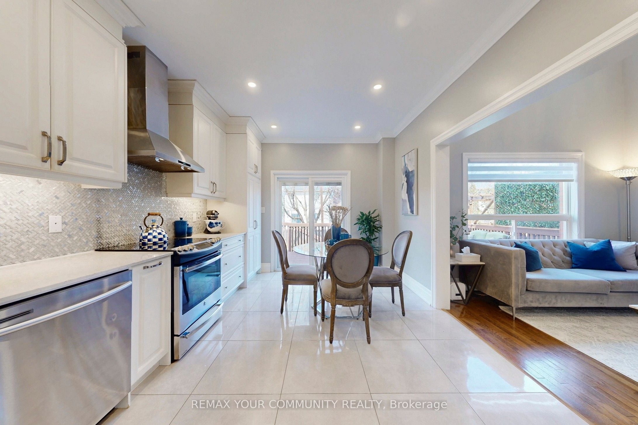 Additional image 6 of 54 English Oak Drive, Richmond Hill, ON, L4E 3W2