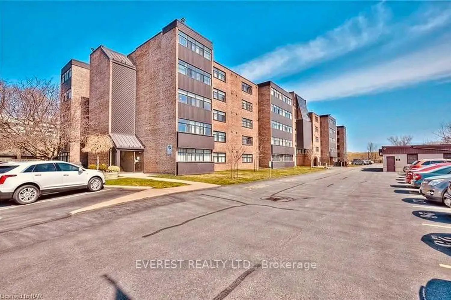276 Oakdale Avenue 408