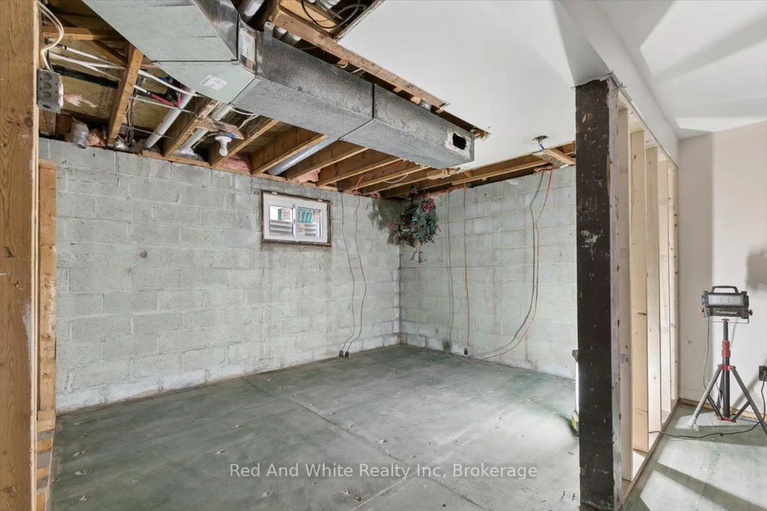Additional image 16 of 154 Forest Road