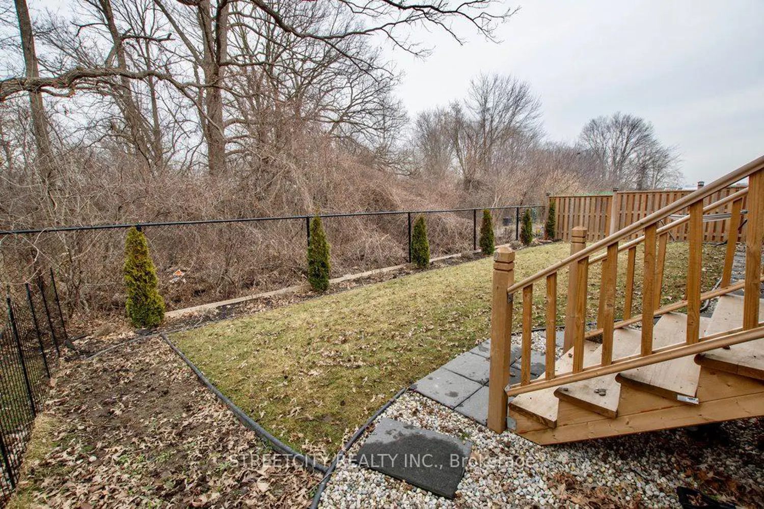 Additional image 19 of 1345 Dyer Crescent