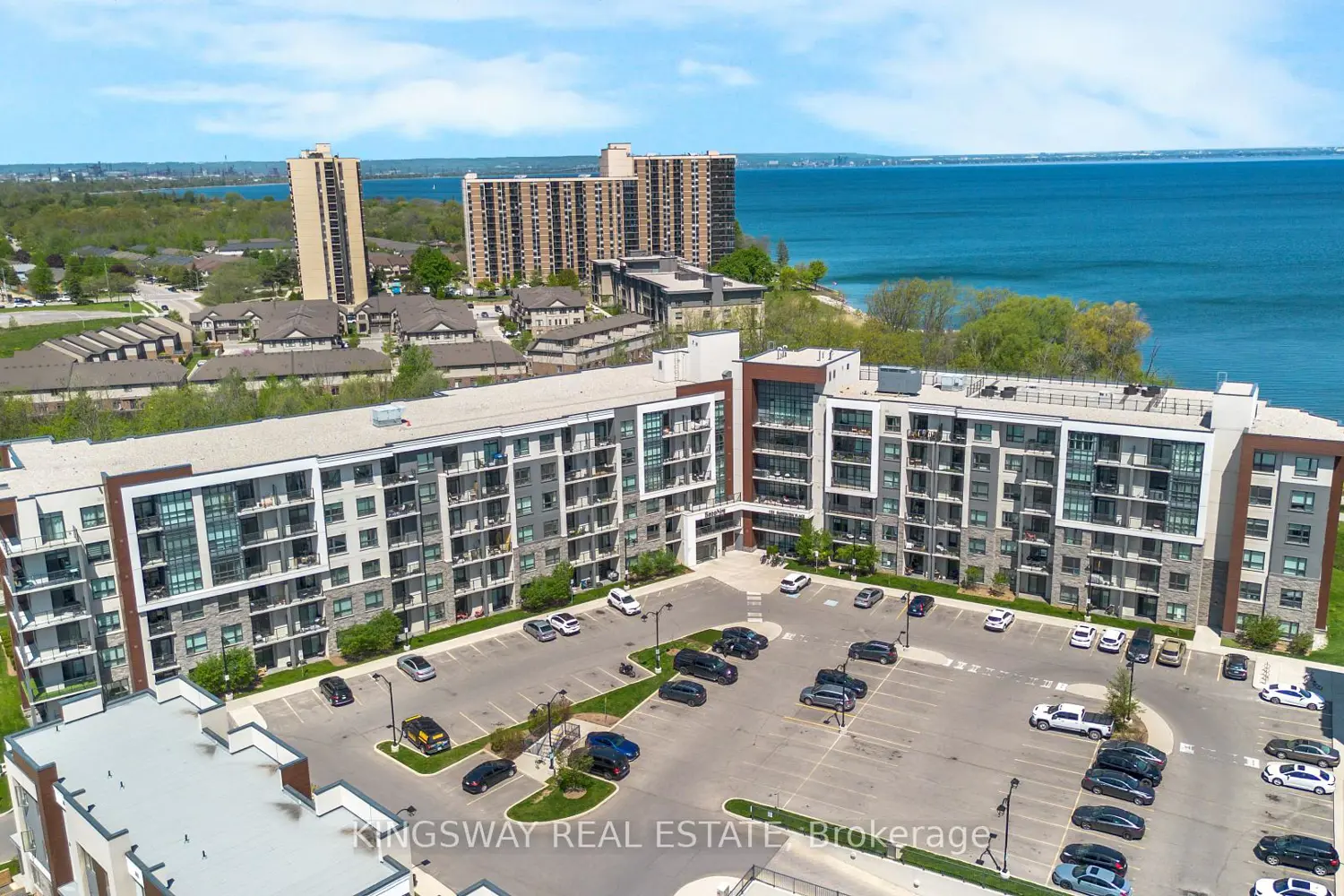 125 Shoreview Place 109