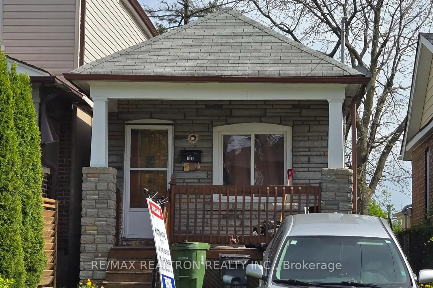 103 Denton Avenue photo 2